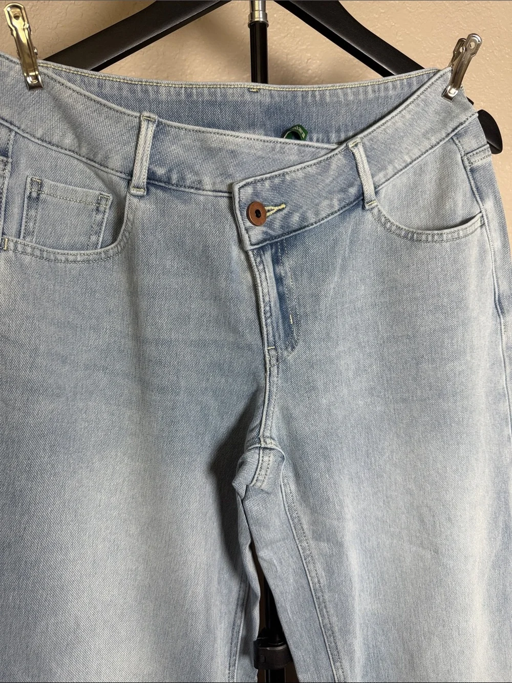 HALARA Light Wash Wide Leg Jeans